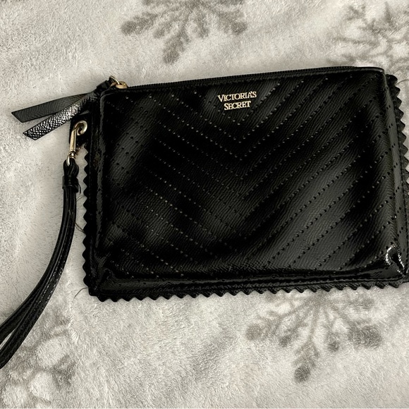 Large Black Victoria Secret’s Wristet - Picture 1 of 3
